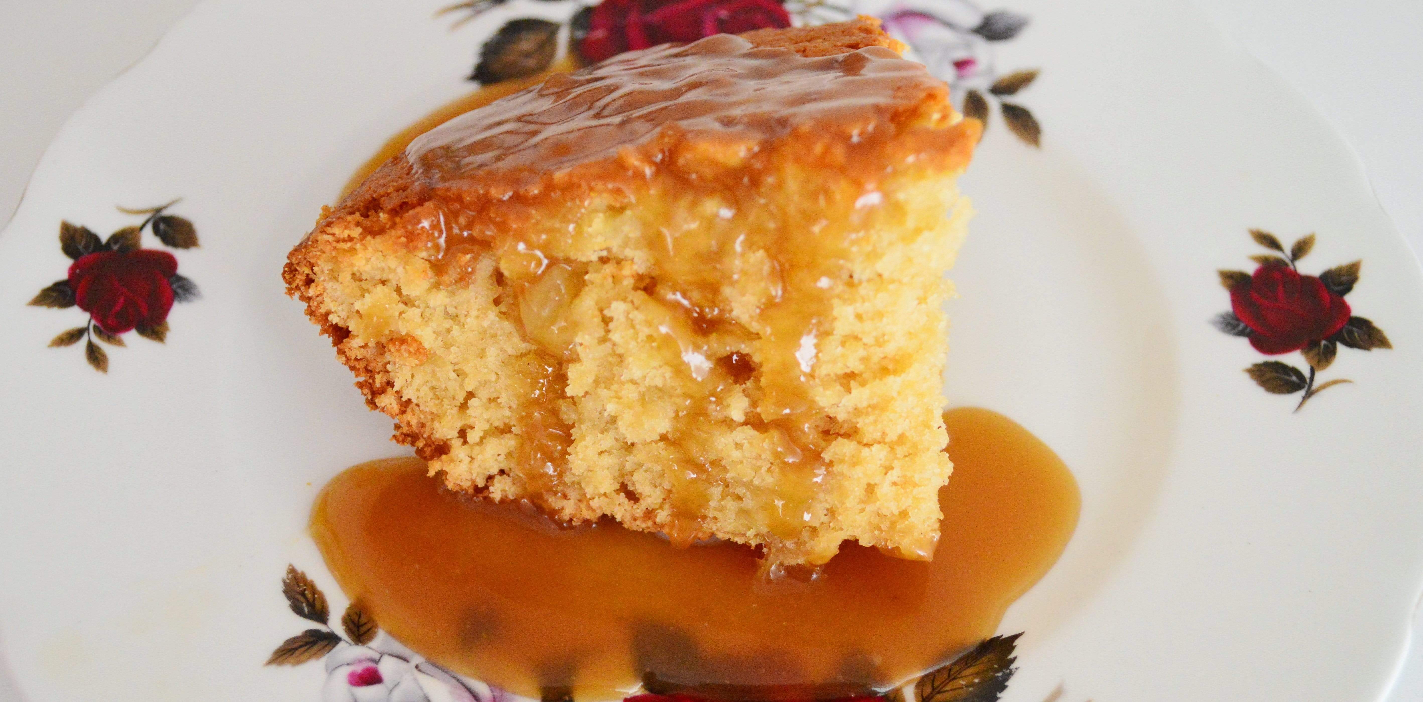 Sticky toffee apple pudding