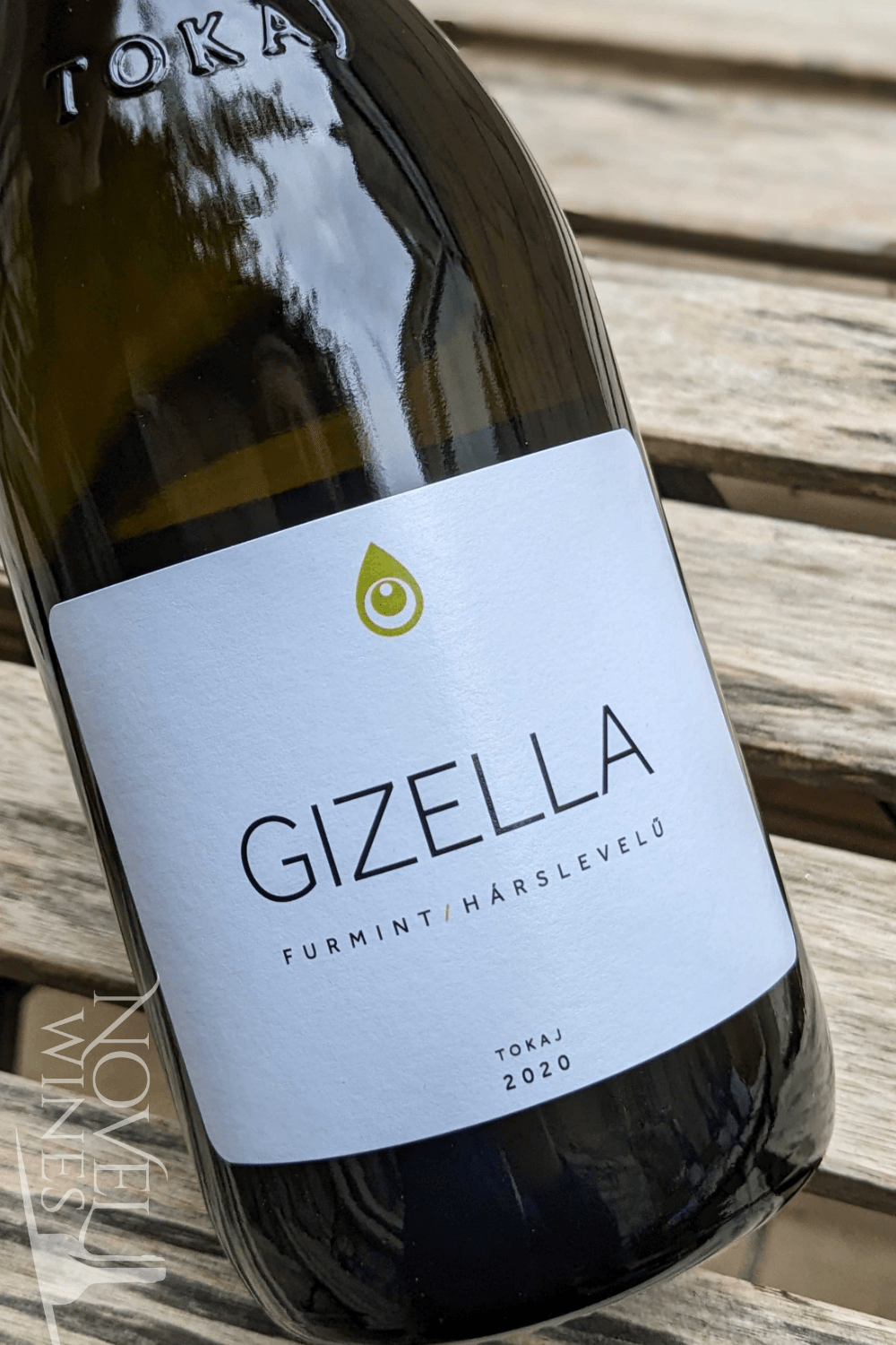 Gizella Pince White Wine Gizella Estate Furmint-Harslevelu Blend 2020, Hungary