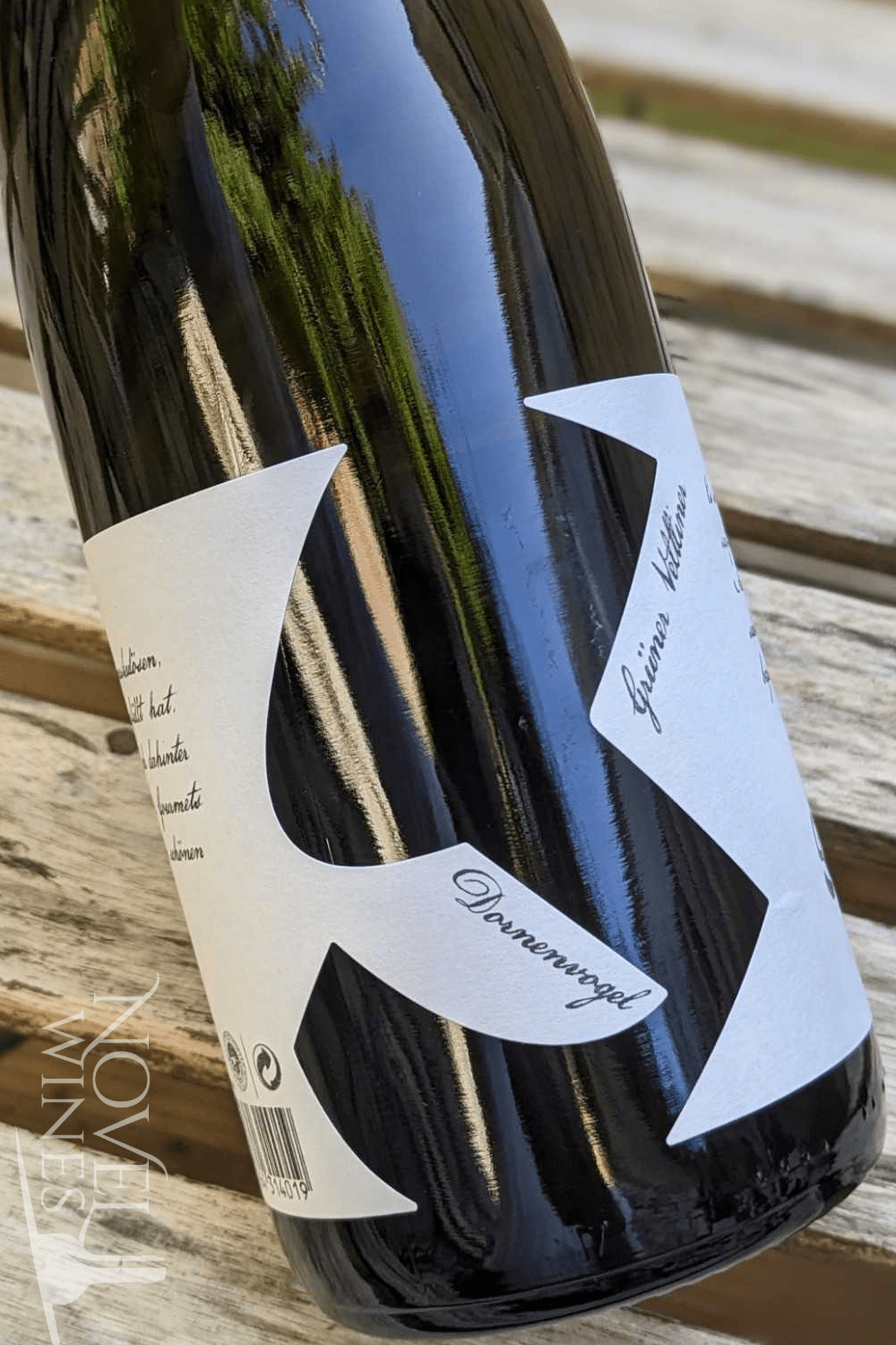 Glatzer White Wine Walter Glatzer Organic Gruner Veltliner "Dornenvogel" Carnuntum DAC 2021, Austria